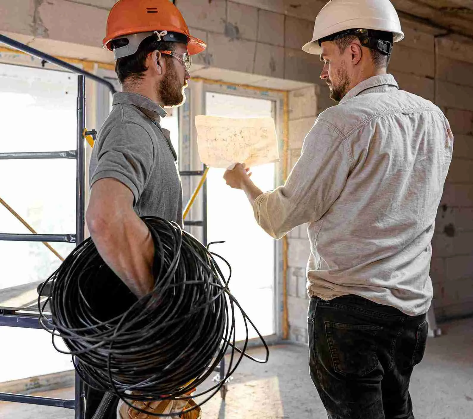 TRAINING ELECTRICAL INSTALLATION EXPERT FOR RETAIL SPACES