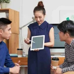 TRAINING INOVASI LAYANAN RETAIL BERBASIS CREATIVE THINKING