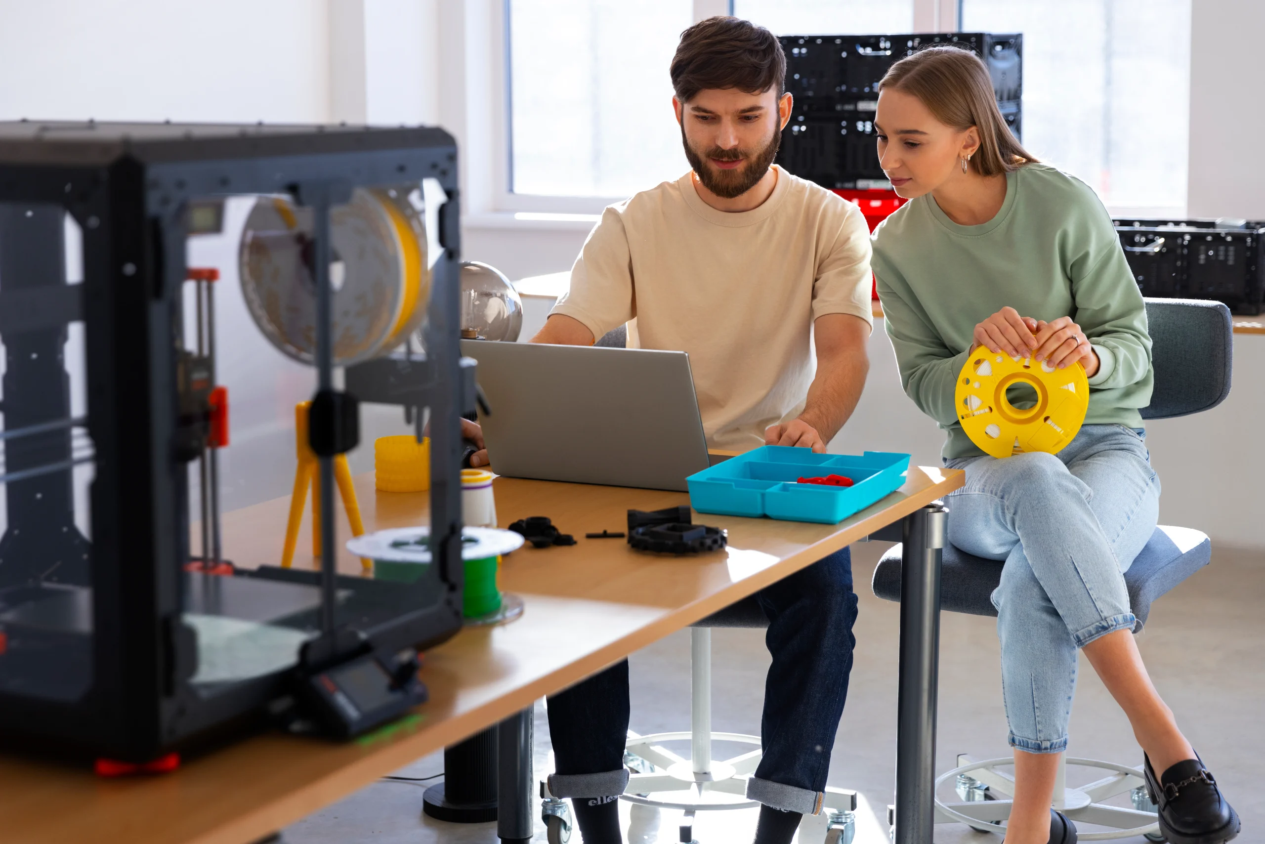 TRAINING INVENTOR 3D RETAIL PRODUCT DESIGN