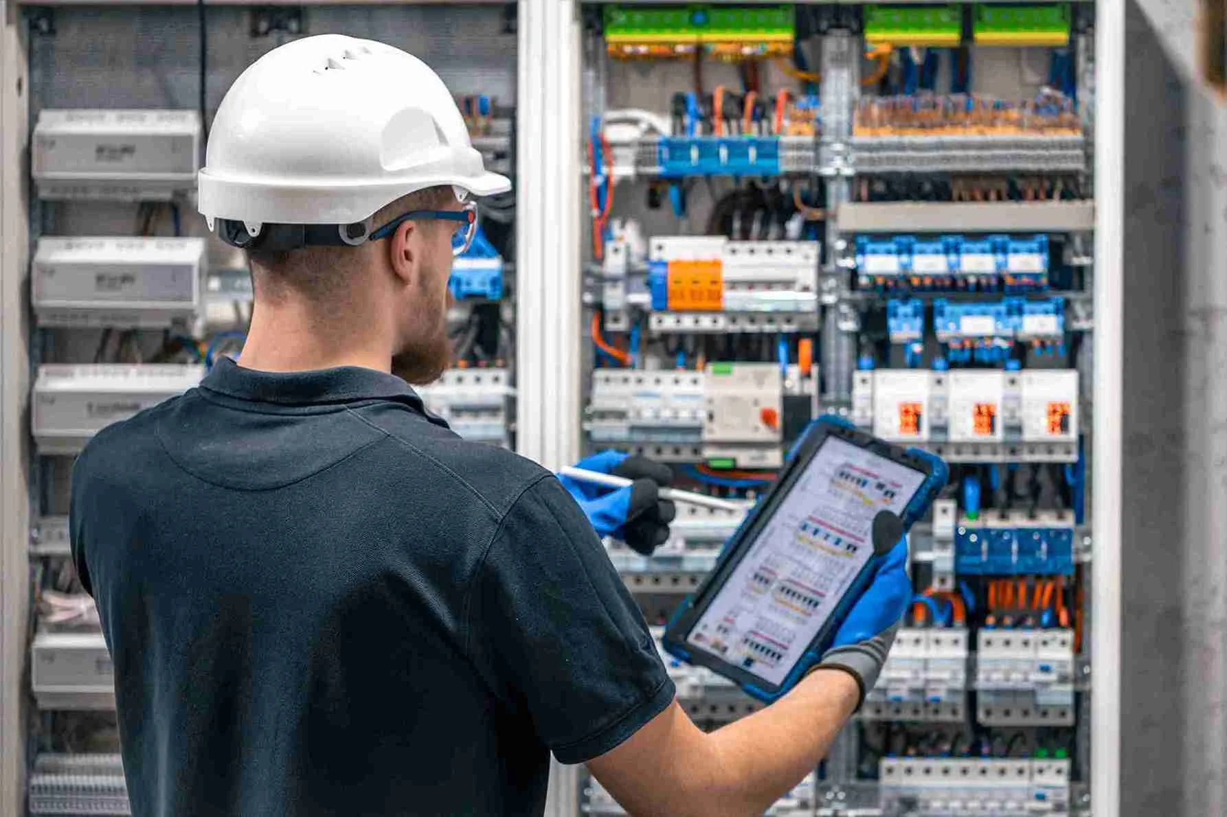 TRAINING BASIC MECHANICAL ELECTRICAL RETAIL